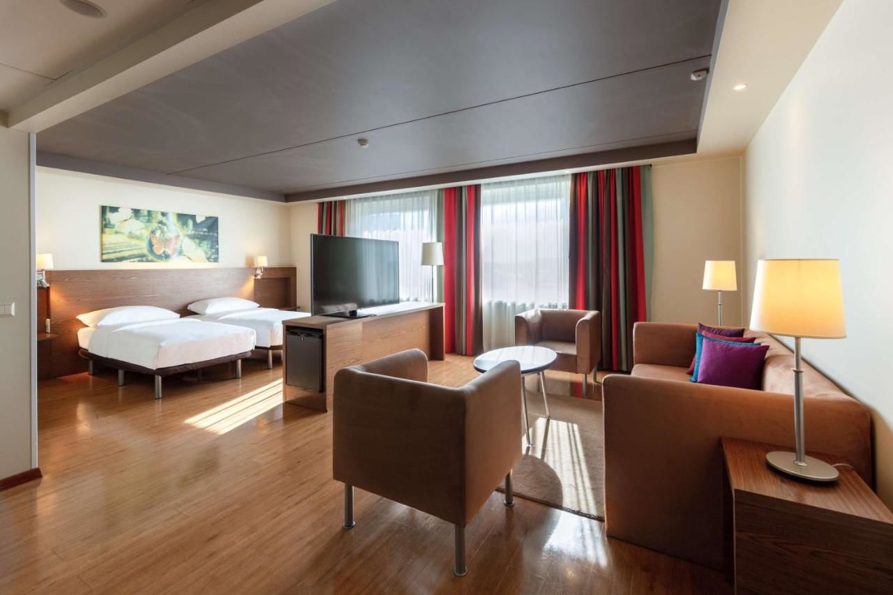 Отель Park Inn by Radisson Kaunas Каунас-18