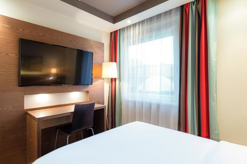 Отель Park Inn by Radisson Kaunas Каунас