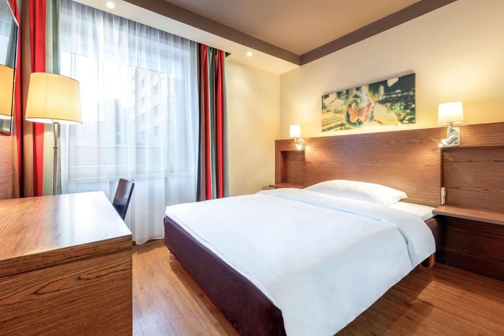 Отель Park Inn by Radisson Kaunas Каунас